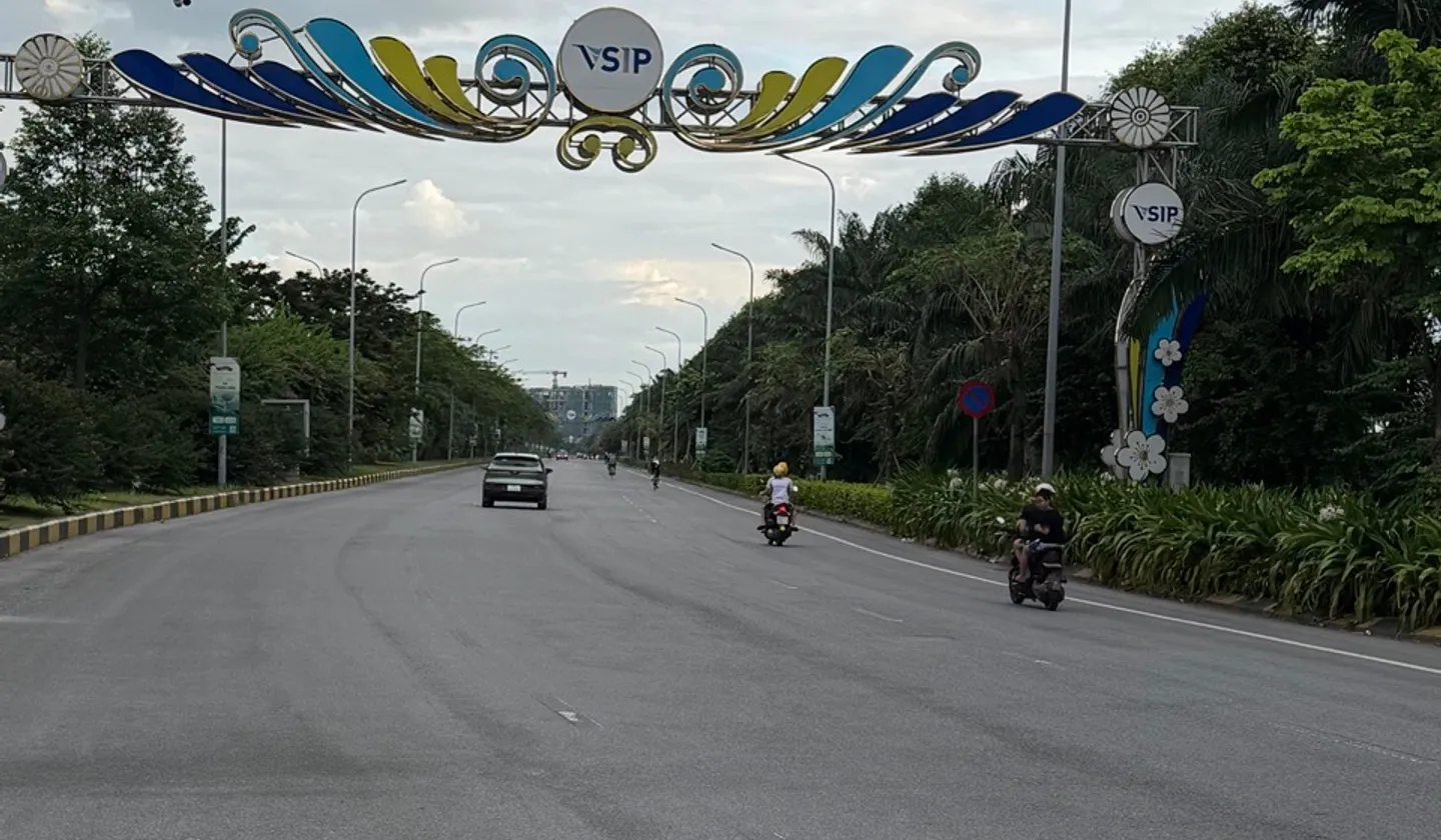 Bán shophouse 3 tầng, diện tích 120 m² tại phường Từ Sơn, Bắc Ninh, mặt tiền 6m... Bán Shophouse tại Từ Sơn, Bắc Ninh 01