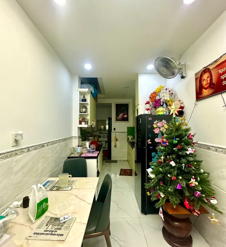 Nhà đẹp 4 tầng trung tâm Quận 10, giá hấp dẫn... Bán nhà riêng tại Hòa Hưng, Hồ Chí Minh 01