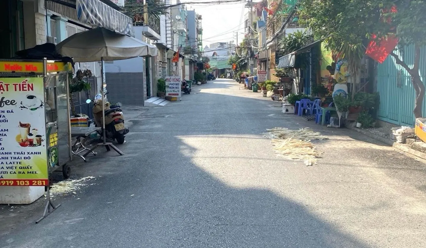 Bán nhà mặt phố tại phường với mặt tiền rộng, vị trí kinh doanh thuận lợi... Bán nhà mặt phố tại Trung Mỹ Tây, Hồ Chí Minh 01