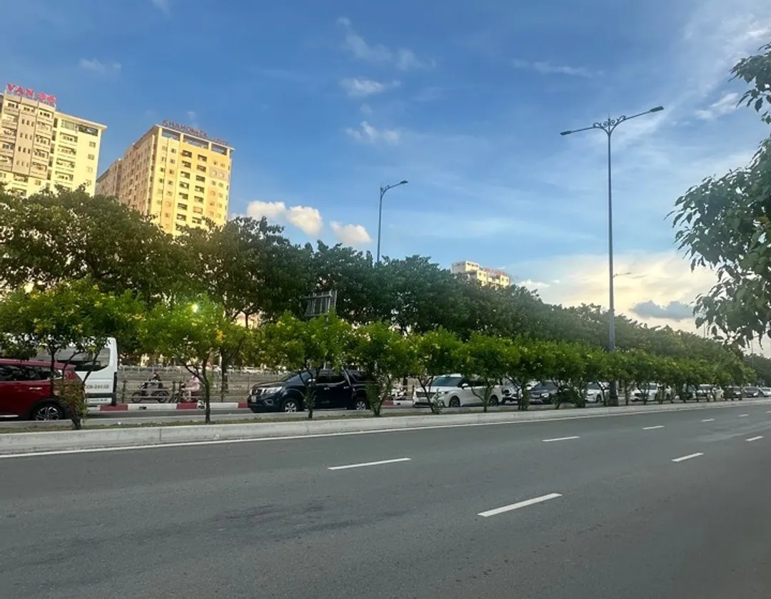 Bán nhà mặt phố 4 tầng tại quận trung tâm TP.HCM, mặt tiền gần 14m, diện tích 415m²... Bán nhà mặt phố tại Cầu Ông Lãnh, Hồ Chí Minh 01