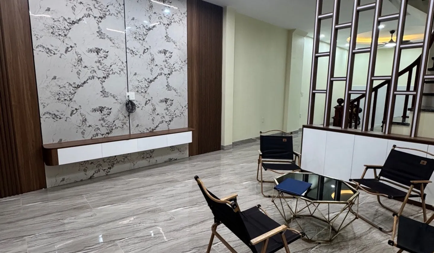 BÁN NHÀ GIẾNG ĐÁY-4 TẦNG NHÀ MỚI Ở LUÔN Ô TÔ TRÁNH TRUNG TÂM... Bán nhà riêng tại Việt Hưng, Quảng Ninh 01