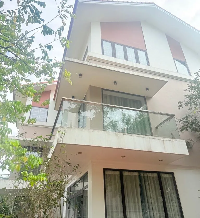 BIỆT THỰ SIÊU VIP NẰM TRONG KĐT HÀ PHONG DƯỜNG VÕ VĂN KIỆT FULL NỘI THẤT -KHU VỰC TOÀN QUAN CHỨC Ở... Bán biệt thự, liền kề tại Mê Linh, Hà Nội 01