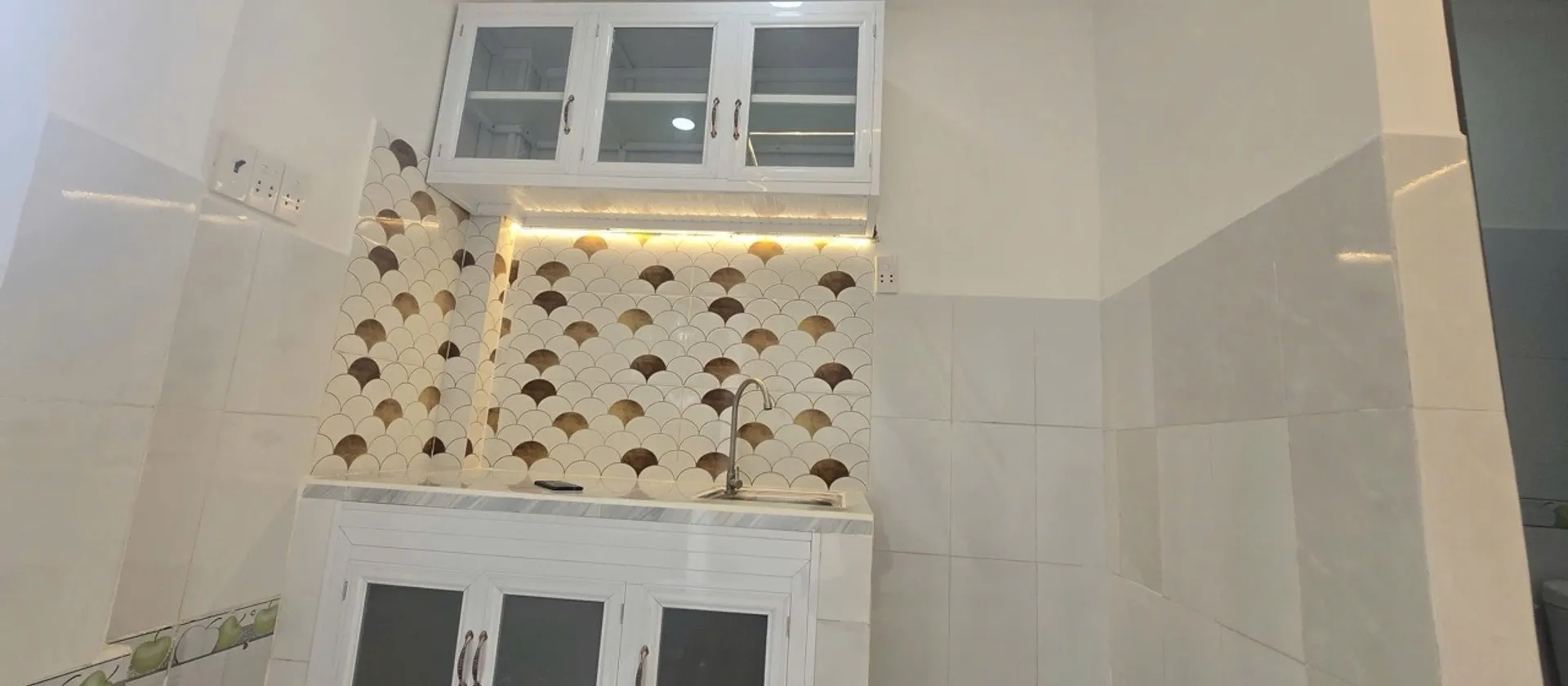 Nhà 2 tầng nhỏ xinh, giá hời ngay Quốc Lộ 50... Bán nhà riêng tại Bình Hưng, Hồ Chí Minh 01
