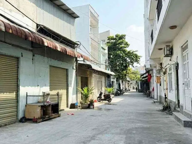 Bán nhà 2 tầng 64m2 hẻm ô tô Bình Tân giá 5,9 tỷ... Bán nhà riêng tại Bình Hưng Hòa, Hồ Chí Minh 01