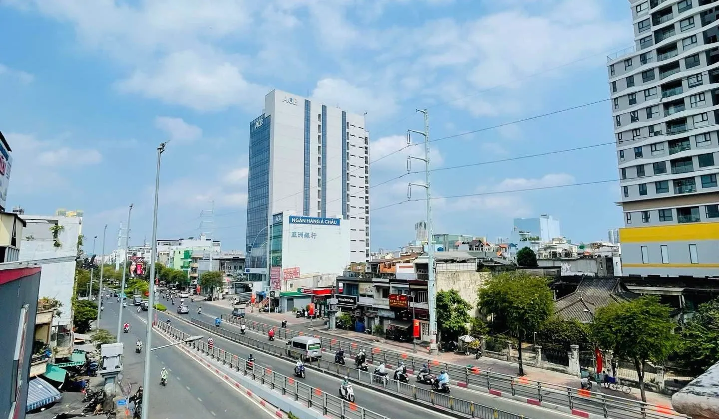 ✅ Kết cấu :mặt tiền Hồng Bàng siêu hiếm , 3 tầng , 1 trệt, lầu , sân thượng trước sau , 7pn, 5wc ,... Bán nhà mặt phố tại Minh Phụng, Hồ Chí Minh 01