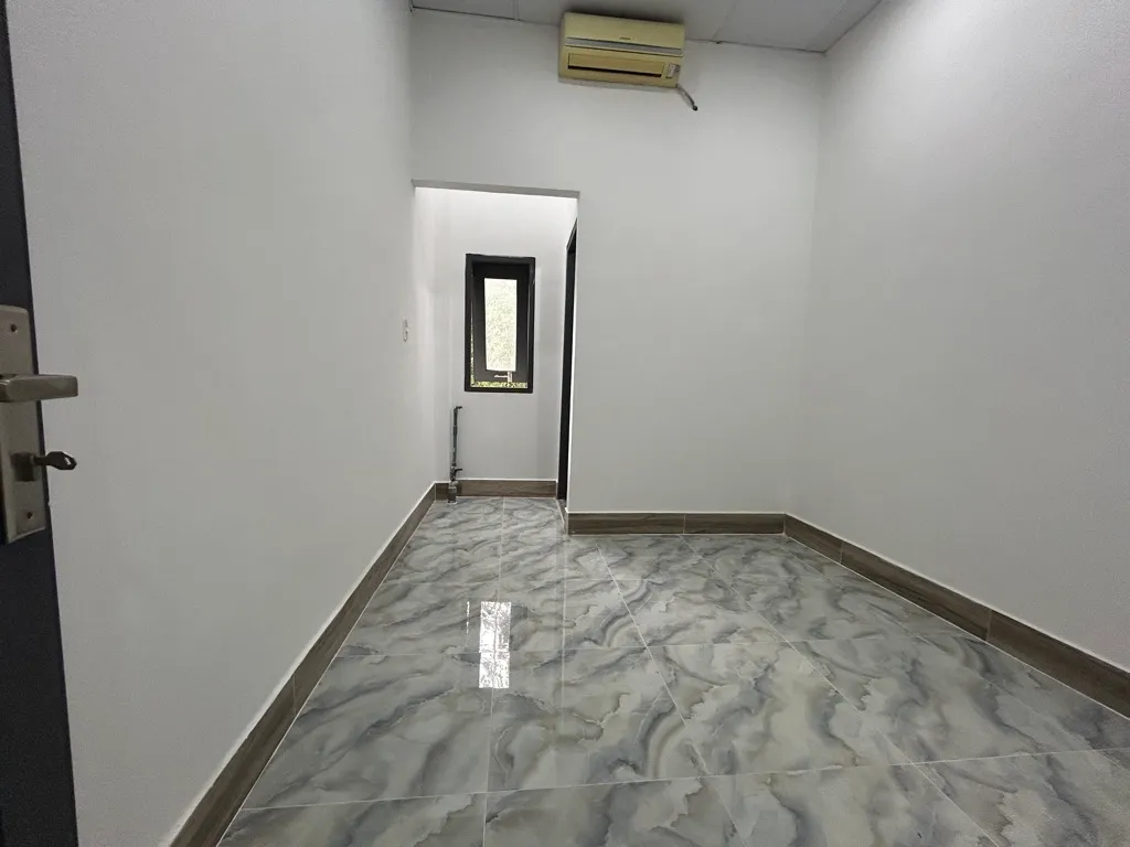 Cơ hội sở hữu nhà 2 tầng mới xây gần Bến Xe Miền Đông chỉ 3.8 tỷ... Bán nhà riêng tại Long Bình, Hồ Chí Minh 01