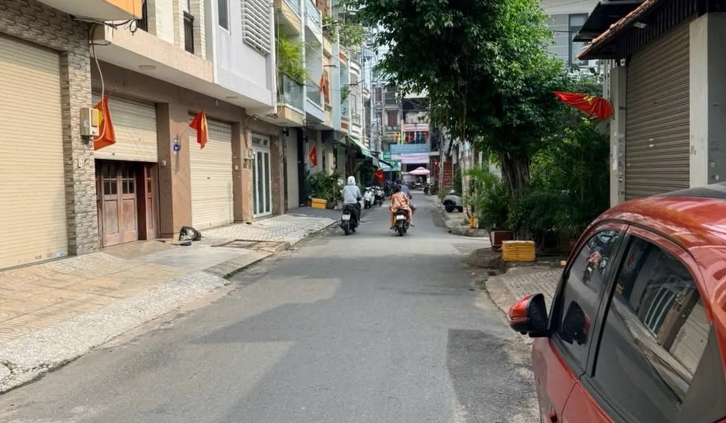 Nhà đẹp 4 tầng Tân Phú, giá hấp dẫn gần trung tâm... Bán nhà riêng tại Tân Sơn Nhì, Hồ Chí Minh 01