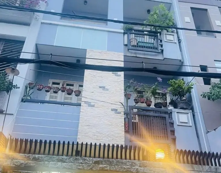 Biệt thự đẳng cấp trung tâm Tân Phú với thiết kế hiện đại và không gian riêng tư tuyệt đối... Bán owner_side tại Phú Thạnh, Hồ Chí Minh 01