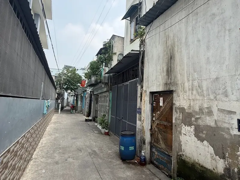 Cơ Hội Hiếm Có: Nhà Phố 2 Tầng Bùi Văn Ba, Thu Nhập Ổn Định Giá Tốt... Bán nhà riêng tại Tân Thuận, Hồ Chí Minh 01