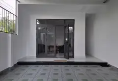 Nhà mặt phố 1 tầng rộng 100m2 tại Xuân Thiều, gần biển, giá hấp dẫn... Bán nhà mặt phố tại Hải Vân, Đà Nẵng 01