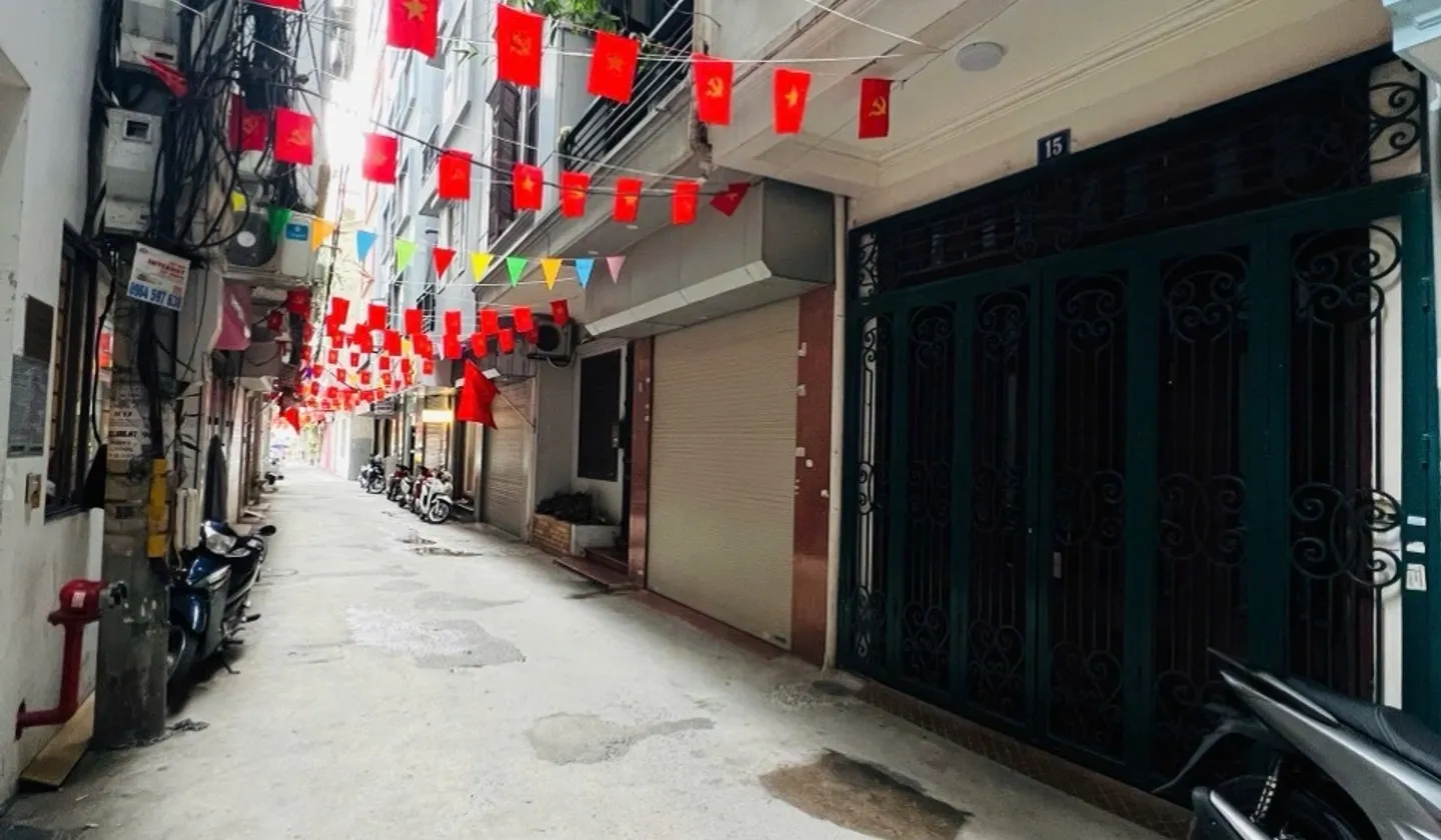 NHÀ NGUYỄN CHÍ THANH-GẦN BỆNH VIỆN MẮT HÀ NỘI-Ô TÔ 7 CHỖ QUA NHÀ-SỔ 49/55m... Bán nhà riêng tại Láng, Hà Nội 01