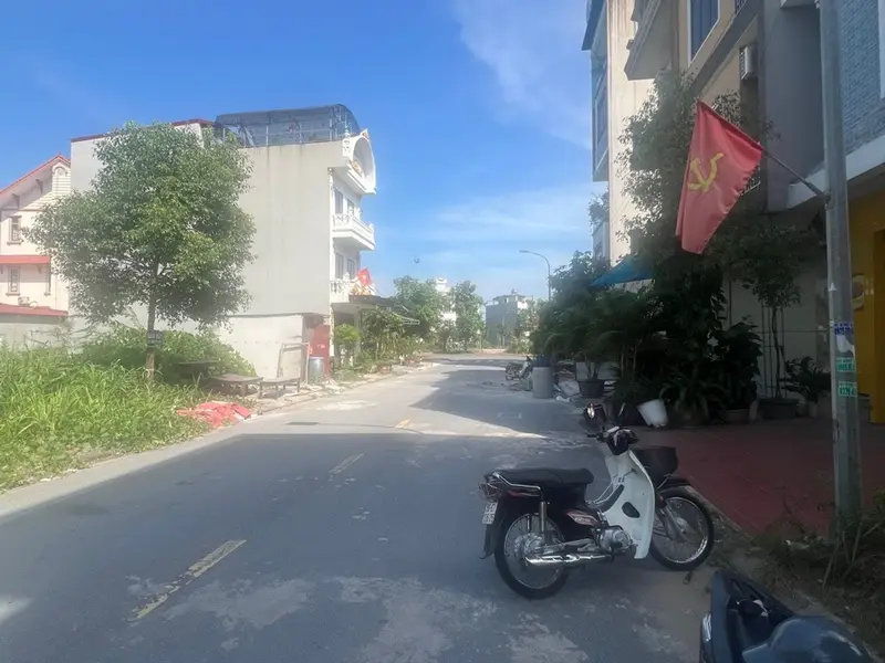 🔥 THỬA ĐẤT ĐẸP – LIÊN BÃO, BẮC NINH 🔥

📍 Vị trí đẹp, mặt ngõ kinh doanh sầm uất... Bán đất tại Liên Bão, Bắc Ninh 01