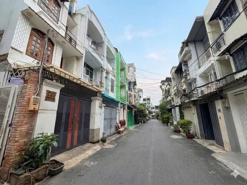 ĐỈNH PHẨM KHU A4 TÂN BÌNH - HOÀNG HOA THÁM – VỊ TRÍ VÀNG SÁT SÂN BAY – HẺM 8M – CHỈ HƠN 15 TỶ... Bán nhà riêng tại Bảy Hiền, Hồ Chí Minh 01