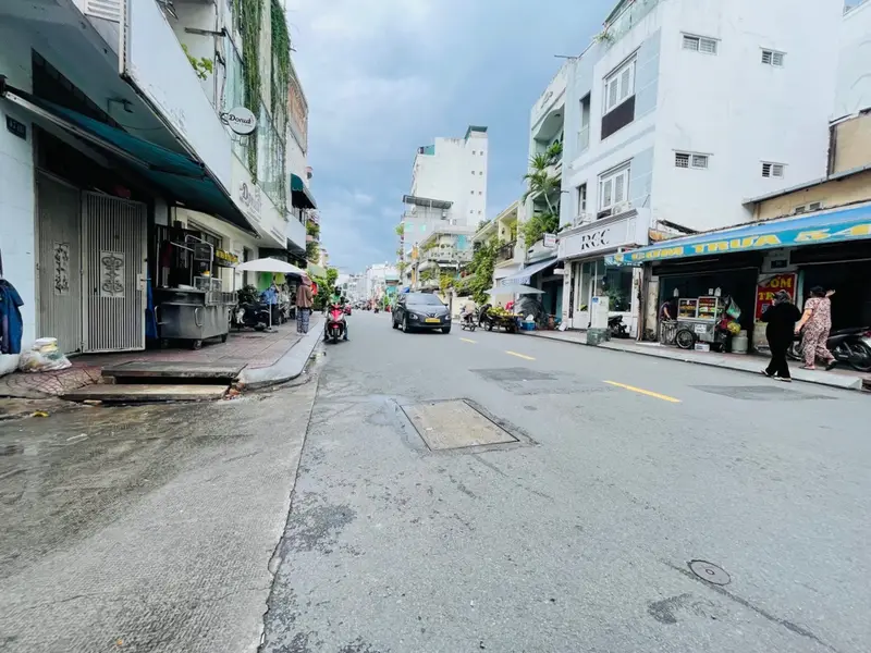 Nhà 2 tầng giá tốt gần Đặng Văn Ngữ, Quận Phú Nhuận... Bán nhà riêng tại Phú Nhuận, Hồ Chí Minh 01