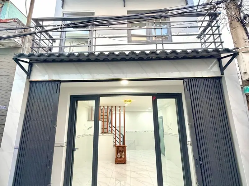 Nhà mới 2 tầng, Lê Văn Quới giáp Tân Phú, dtsd 64m2 chỉ 2.x Tỷ
- 4x8, trệt lầu gồm 2 phòng ngủ,... Bán nhà riêng tại Bình Hưng Hòa, Hồ Chí Minh 01