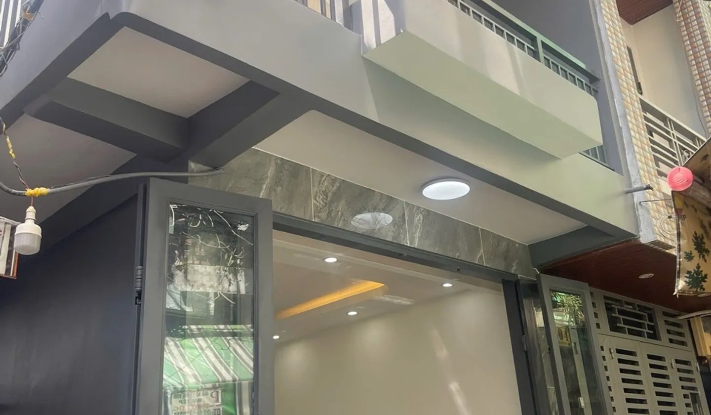 Nhà góc 3 mặt tiền phố Khánh Hội, tiện kinh doanh... Bán nhà riêng tại Khánh Hội, Hồ Chí Minh 01