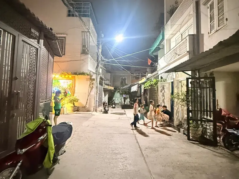 Cơ hội hiếm có sở hữu nhà 5 tầng 5 phòng ngủ ngay trung tâm quận... Bán nhà riêng tại Bình Hưng Hòa, Hồ Chí Minh 01