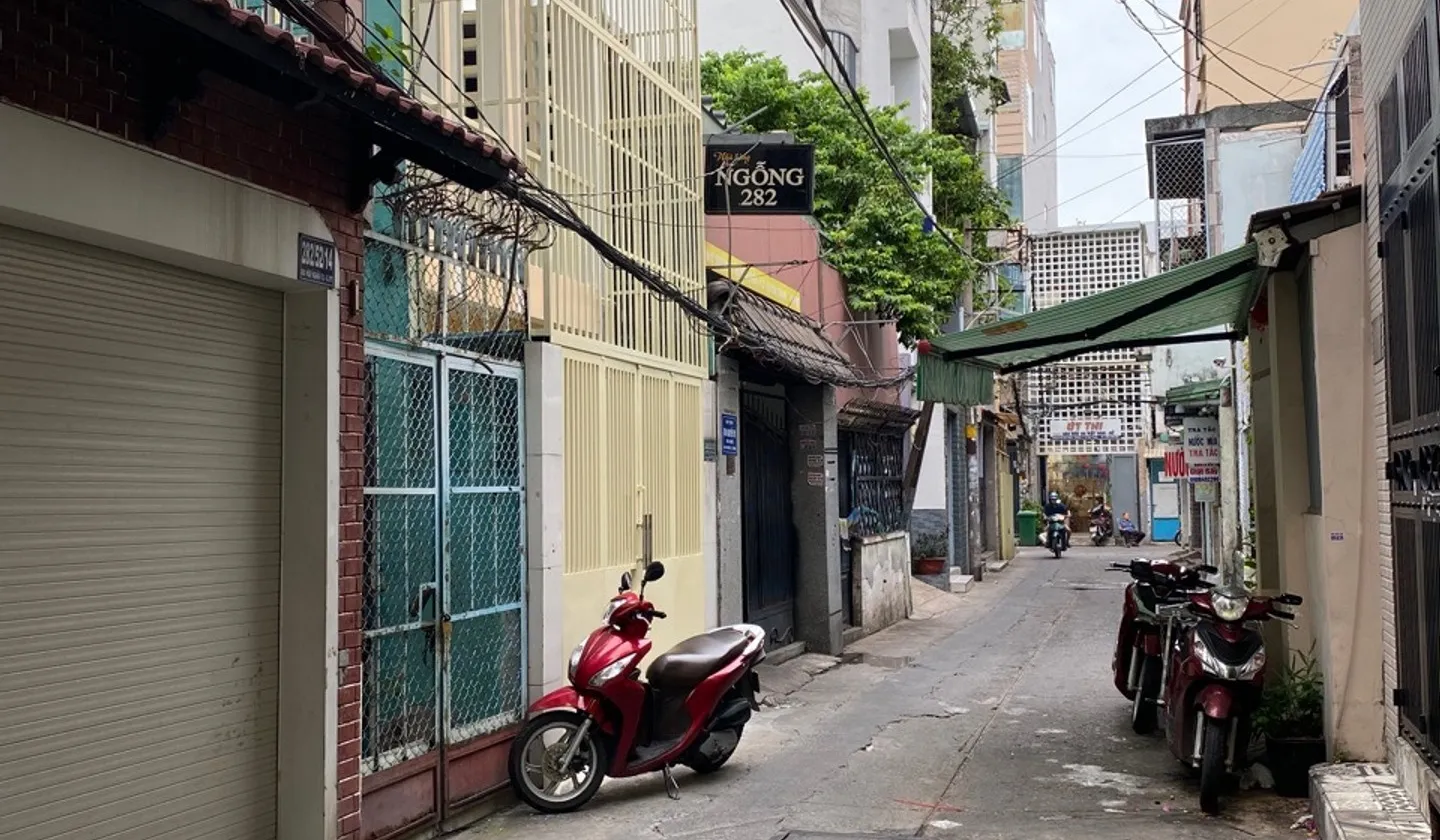 Bán nhà gần chợ Bà Chiểu - DT 35m2 hẻm thông xe hơi giá 4.x tỷ... Bán nhà riêng tại Gia Định, Hồ Chí Minh 01