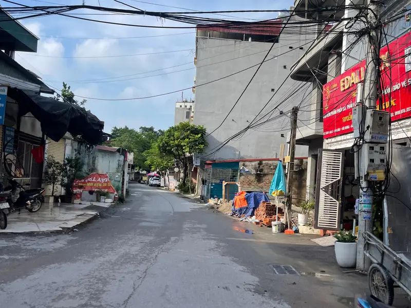Vị trí tại Nam Sơn -Bắc ninh đất rộng 85m2
Fun thổ cư... Bán đất tại Nam Sơn, Bắc Ninh 01