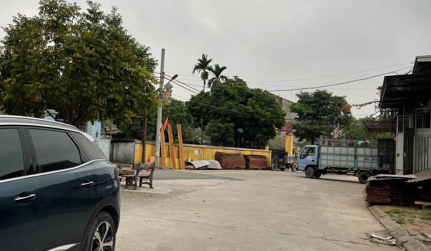 MẢNH ĐẤT ĐẤU GIÁ NỞ HẬU- Ô TÔ TRÁNH qNHAU- DỪNG XE NGÀY ĐÊM
ACE đi đến Nhà phân phối xe điện, trạm... Bán đất tại Đông Anh, Hà Nội 01