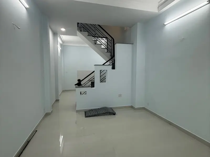 Hẻm oto đậu cửa,sát mặt tiền Phú thọ hoà.cách mặt tiền 20m .Hẻm nhựa,khu nhà cao tầng... Bán nhà riêng tại Phú Thọ Hòa, Hồ Chí Minh 01