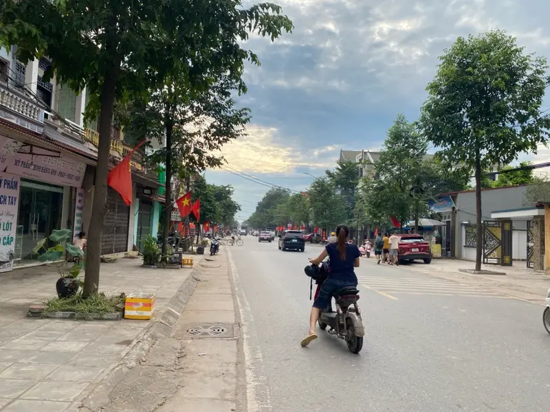 Chính chủ bán căn mặt tiền 3 tầng kinh doanh sầm uất trung tâm phường Bố Hạ... Bán nhà mặt phố tại Bố Hạ, Bắc Ninh 01