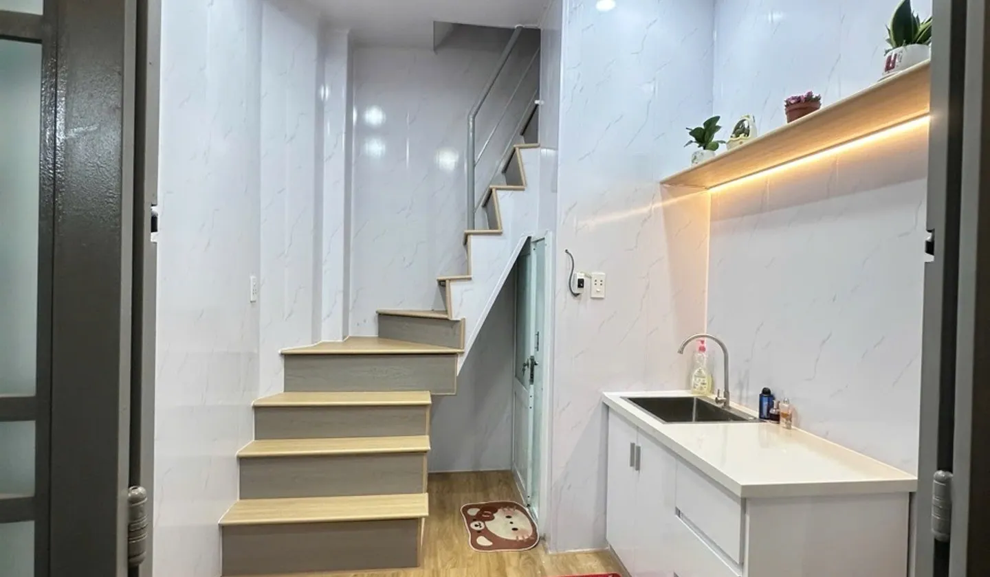 Nhà 3 tầng hẻm xe hơi, 2 phòng ngủ, giá 1.95 tỷ tại Bình Thạnh... Bán nhà riêng tại Gia Định, Hồ Chí Minh 01