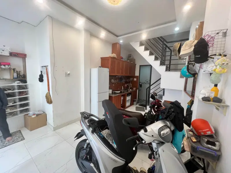 Nhà 3 tầng tiện nghi, giá hợp lý ngay Quận 10... Bán nhà riêng tại Hòa Hưng, Hồ Chí Minh 01