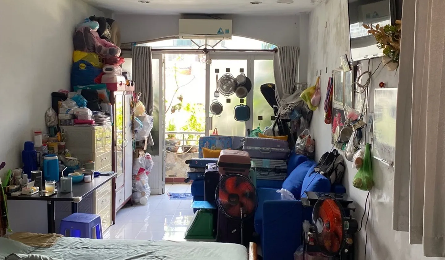 - Nhà Mặt Tiền kế bên chợ, kinh doanh buôn bán tốt.... Bán nhà mặt phố tại Phú Thọ, Hồ Chí Minh 01