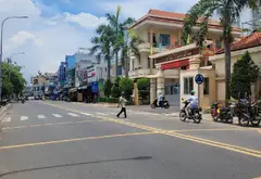 Nhà mặt tiền Lê Lợi rộng rãi, kinh doanh sầm uất, ngay chợ Hóc Môn... Bán nhà mặt phố tại Hóc Môn, Hồ Chí Minh 02