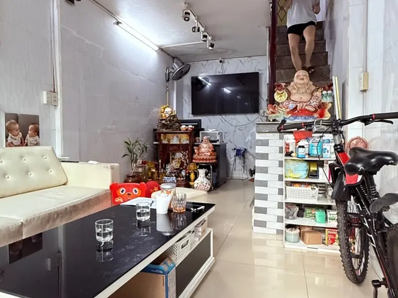 Nhô 6 tỷ có ngay nhà 5 tầng kiê cố mặt phố Minh Khai... Bán nhà mặt phố tại Hồng Bàng, Hải Phòng 01