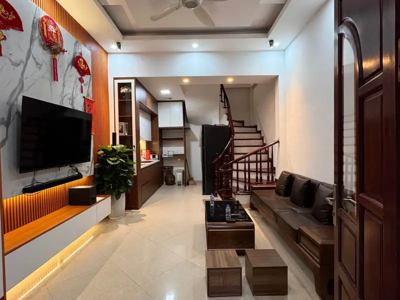 Bán nhà riêng 31m² tại Thanh Nhàn, Hai Bà Trưng – Ô tô đỗ cổng, nội thất đầy đủ, giá 9.9 tỷ VNĐ... Bán nhà riêng tại Bạch Mai, Hà Nội 01