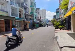 Nhà 3 tầng tiện nghi ngay trung tâm quận 11... Bán nhà riêng tại Minh Phụng, Hồ Chí Minh 01