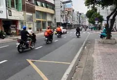 Bán nhà mặt tiền Hồ Văn Huê Phú Nhuận - 4 tầng 5Phòng Ngủ hoàn công đủ... Bán nhà mặt phố tại Đức Nhuận, Hồ Chí Minh 03