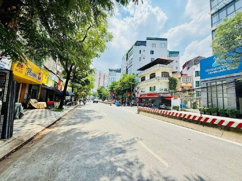 BÁN NHÀ MẶT PHỐ LẠC LONG QUÂN - TÂY HỒ MẶT TIỀN RỘNG - VỊ TRÍ KINH DOANH ĐẮC ĐỊA... Bán nhà mặt phố tại Tây Hồ, Hà Nội 01