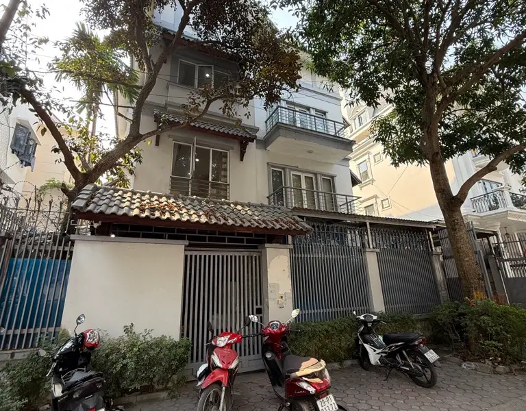 Biệt thự mặt phố sang trọng tại Dịch Vọng, Cầu Giấy... Bán nhà mặt phố tại Cầu Giấy, Hà Nội 01