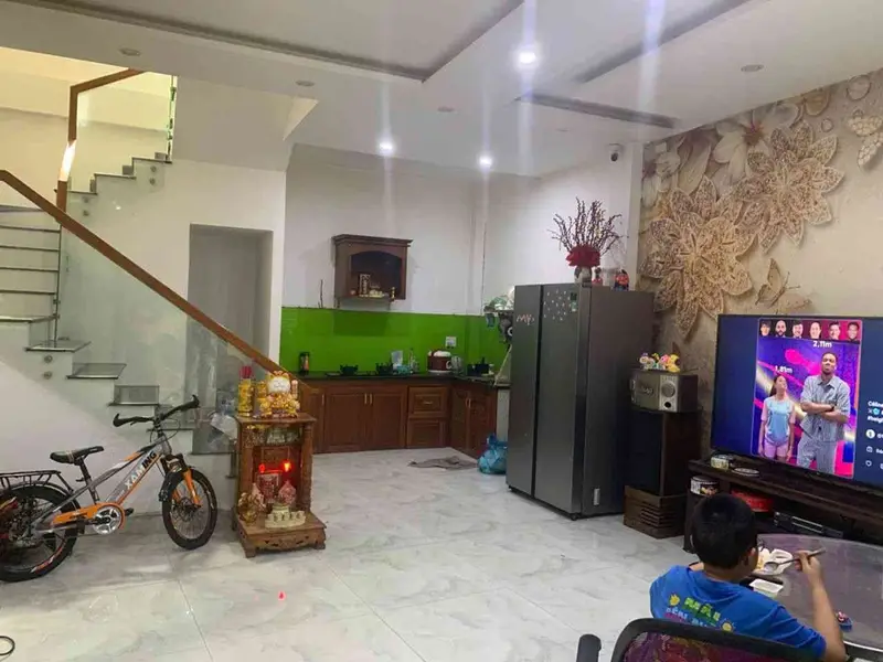 Cơ hội hiếm có: Nhà 3 tầng mặt tiền rộng, chỉ cách đường chính vài bước chân... Bán nhà riêng tại Thanh Khê, Đà Nẵng 01
