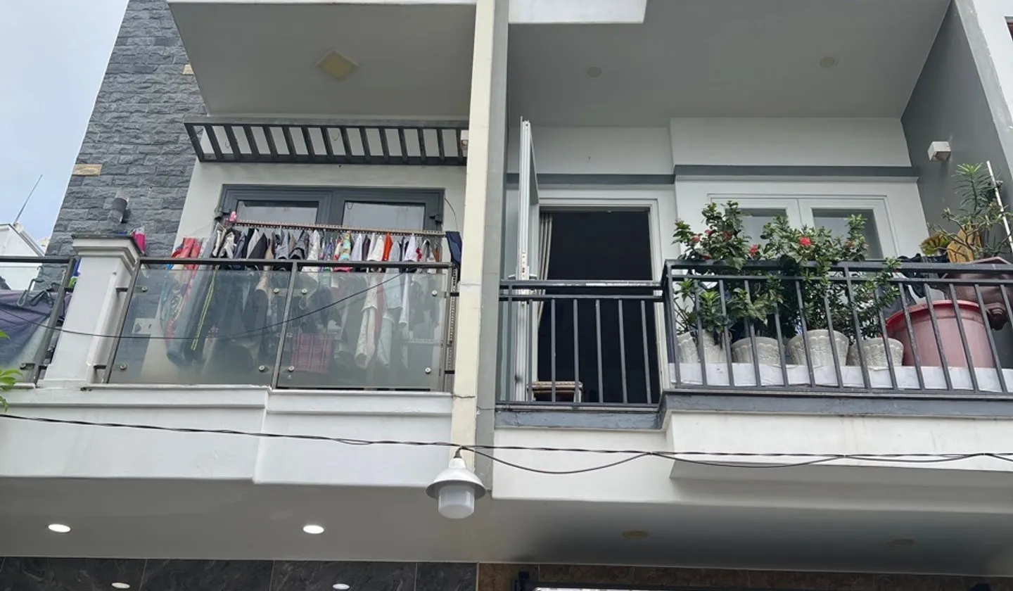 Bán nhà riêng 4 tầng 71m2 tại Phường 1 Quận 8 hẻm xe hơi, 7 phòng ngủ... Bán nhà riêng tại Chánh Hưng, Hồ Chí Minh 01