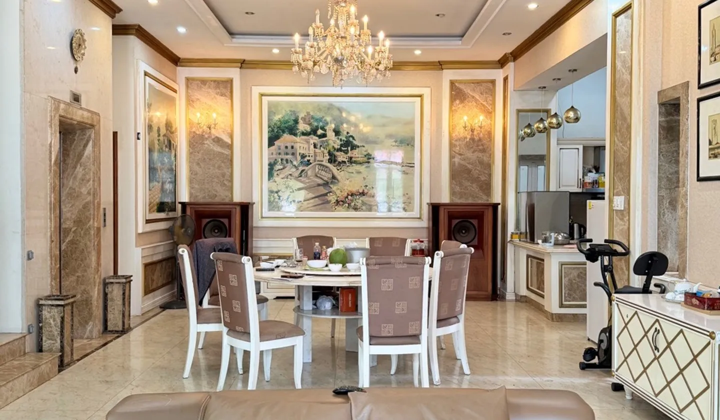 Biệt Thự Thượng Lưu Gần Sân Bay Tân Sơn Nhất, Có Thang Máy... Bán nhà mặt phố tại Tân Sơn Nhất, Hồ Chí Minh 01