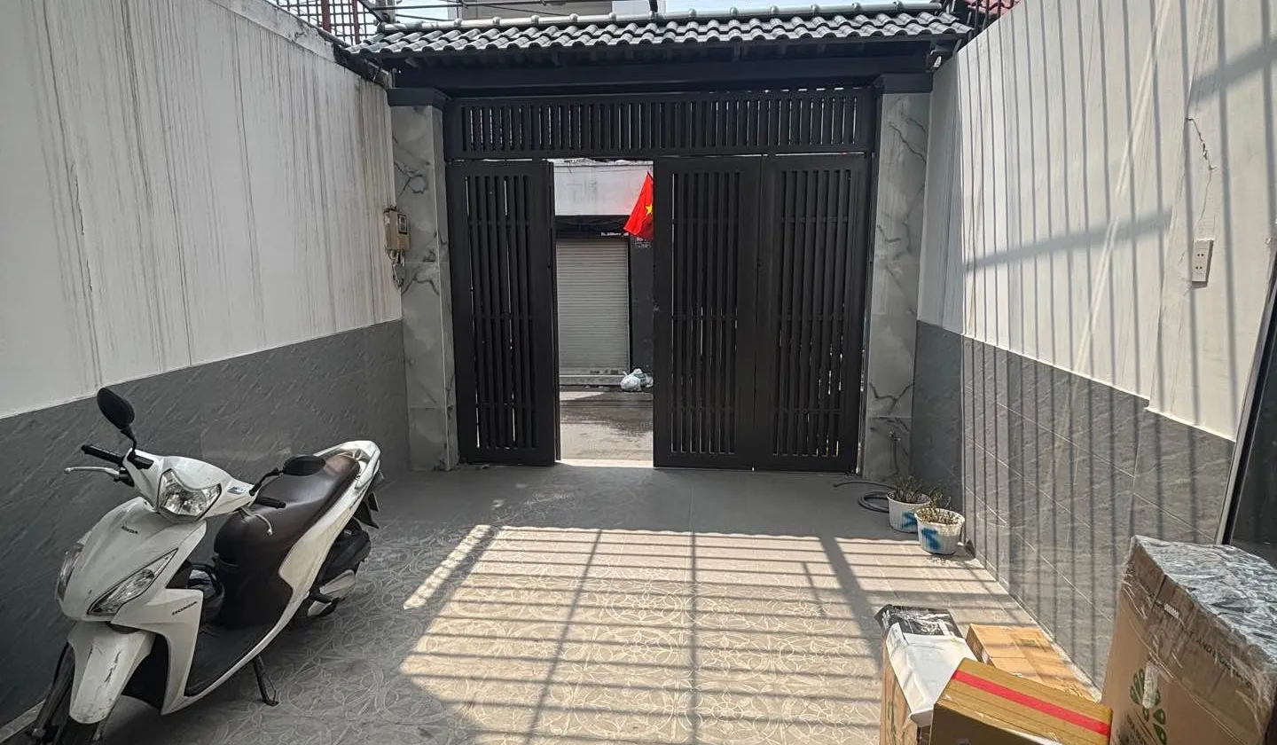 Nhà riêng 3 tầng 4PN 5WC hướng nam tại phường Tân Hưng Q7... Bán nhà riêng tại Tân Hưng, Hồ Chí Minh 01