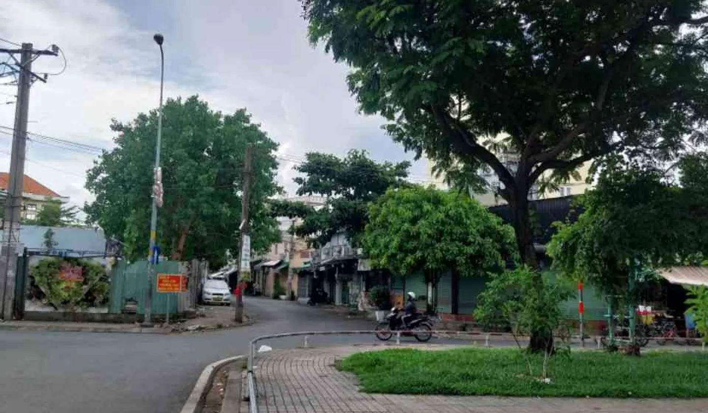 Nhà phố 4 tầng xinh xắn, tiện nghi đỉnh tại quận sầm uất... Bán nhà mặt phố tại Bình Hưng Hòa, Hồ Chí Minh 01