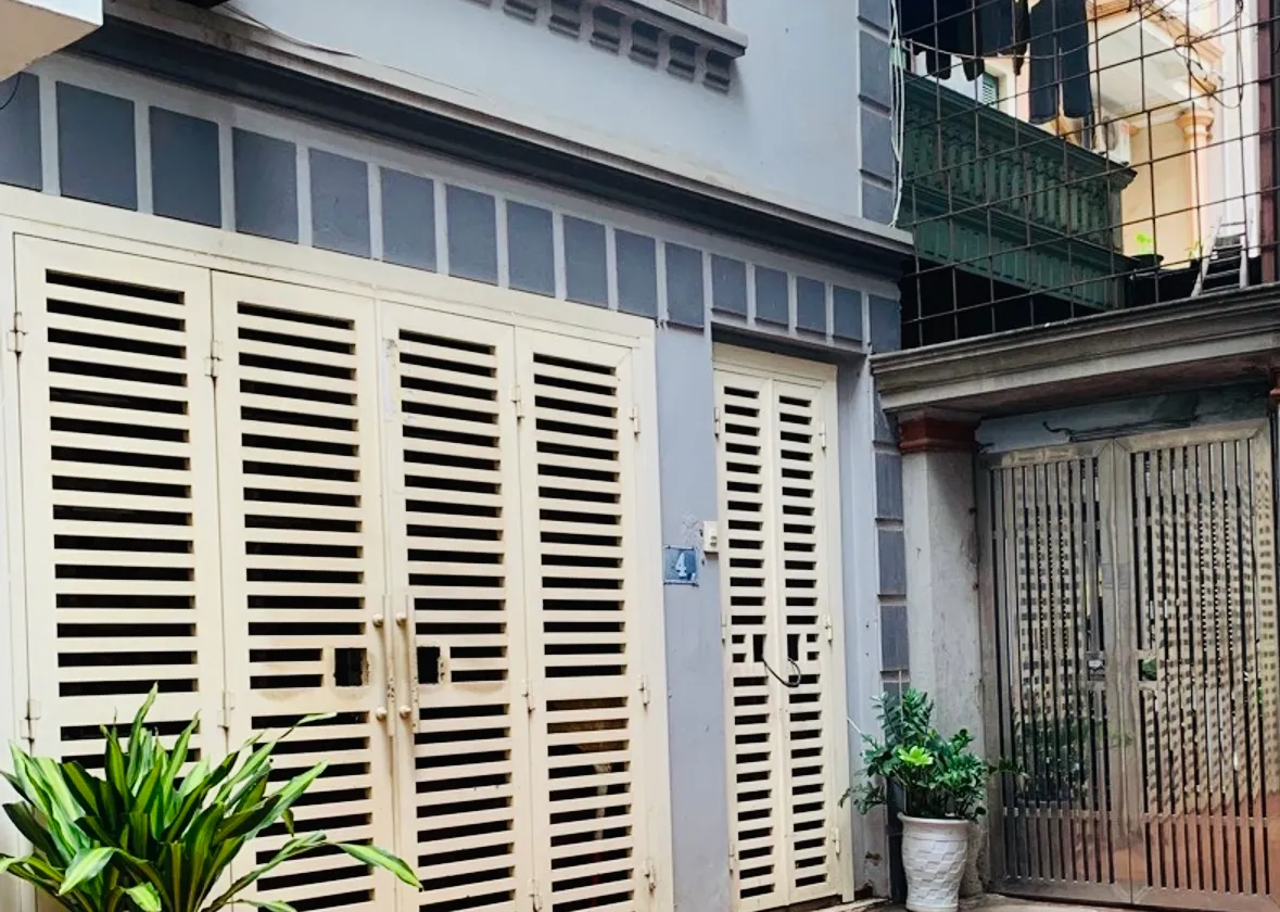 🏡 NHÀ ĐẸP NGÕ THÔNG PHỐ NGUYỄN VĂN HUYÊN – Ô TÔ VÀO TẬN CỬA – CHỈ 11.6 TỶ🏠... Bán nhà riêng tại Từ Liêm, Hà Nội 01