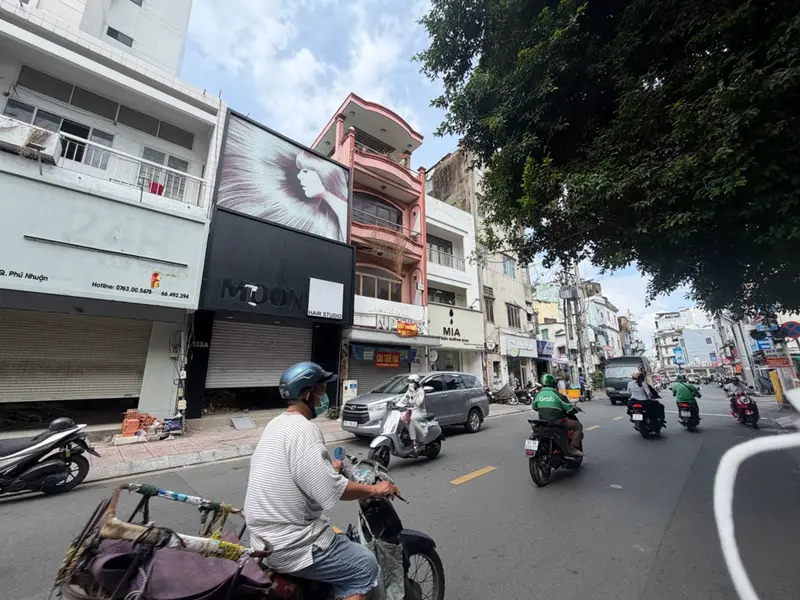 Bán nhà mặt phố Phú Nhuận, mặt tiền rộng 9.4m, phù hợp kinh doanh đa ngành... Bán nhà mặt phố tại Phú Nhuận, Hồ Chí Minh 01