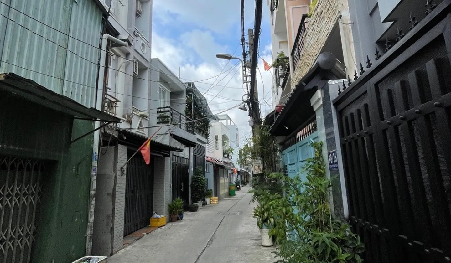Cơ hội hiếm có sở hữu nhà 4 tầng hẻm xe hơi Quận 7 giá tốt... Bán nhà riêng tại Tân Thuận, Hồ Chí Minh 01