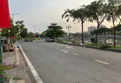 Bán nhà mặt tiền View sông đường Ba Đình, Quận 8 - Diện tích lớn, 7 tầng thang máy, đầy đủ tiện ích... Bán nhà mặt phố tại Chánh Hưng, Hồ Chí Minh 01