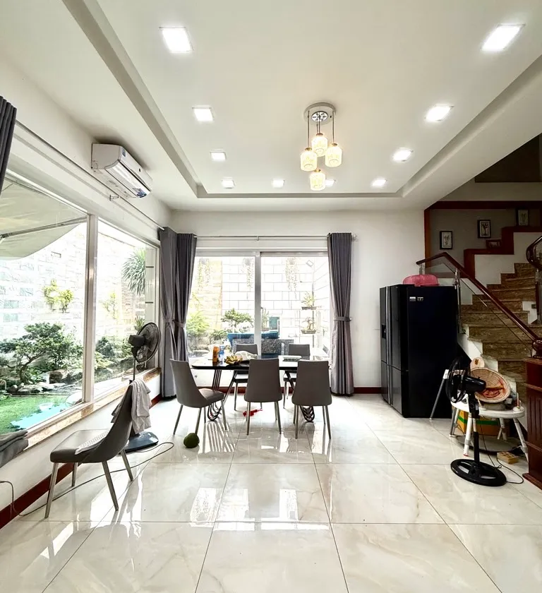 BÁN BIỆT THỰ KHU SÂN BAY VỊ TRÍ VÀNG - NGANG HƠN 6M NỞ HẬU - 4 TẦNG 8PN KHÉP KÍN... Bán nhà riêng tại Tân Sơn Nhất, Hồ Chí Minh 01