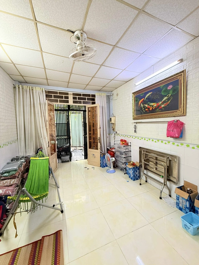Bán nhà 3 tầng, đường Lê Văn Việt, phường Hiệp Phú, Quận 9, TPHCM, diện tích 40m2, nhỉnh 3 tỷ tại Hồ Chí Minh 01
