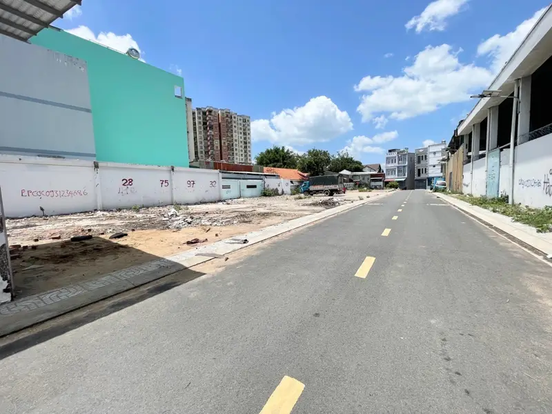 Đất trống khu phân lô ngay Quận 6, gần Đại Lộ Đông Tây, 68m2, Hẻm nhựa 8m thông, chỉ 5.5 tỷ... Bán đất tại Phú Định, Hồ Chí Minh 01