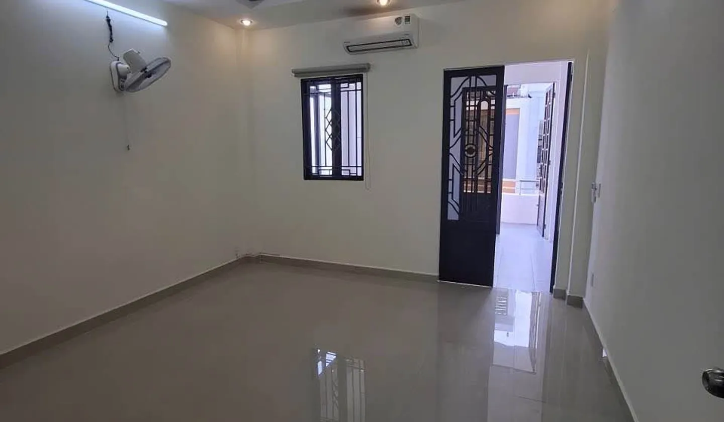 CHDV, DÒNG TIỀN 35 TRIỆU/THÁNG, HẺM XE HƠI TRÁNH NHAU - 5Tầng-Ngang 5m - Nguyễn Thái Bình... Bán nhà riêng tại Bảy Hiền, Hồ Chí Minh 01