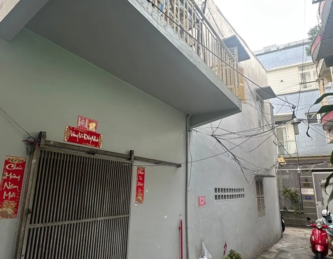 - Vị trí: gần ngã tư Nguyễn Trãi, Nguyễn Văn Cừ. Cung đường kinh doanh thời trang cao cấp, sầm uất…... Bán nhà riêng tại Chợ Quán, Hồ Chí Minh 01